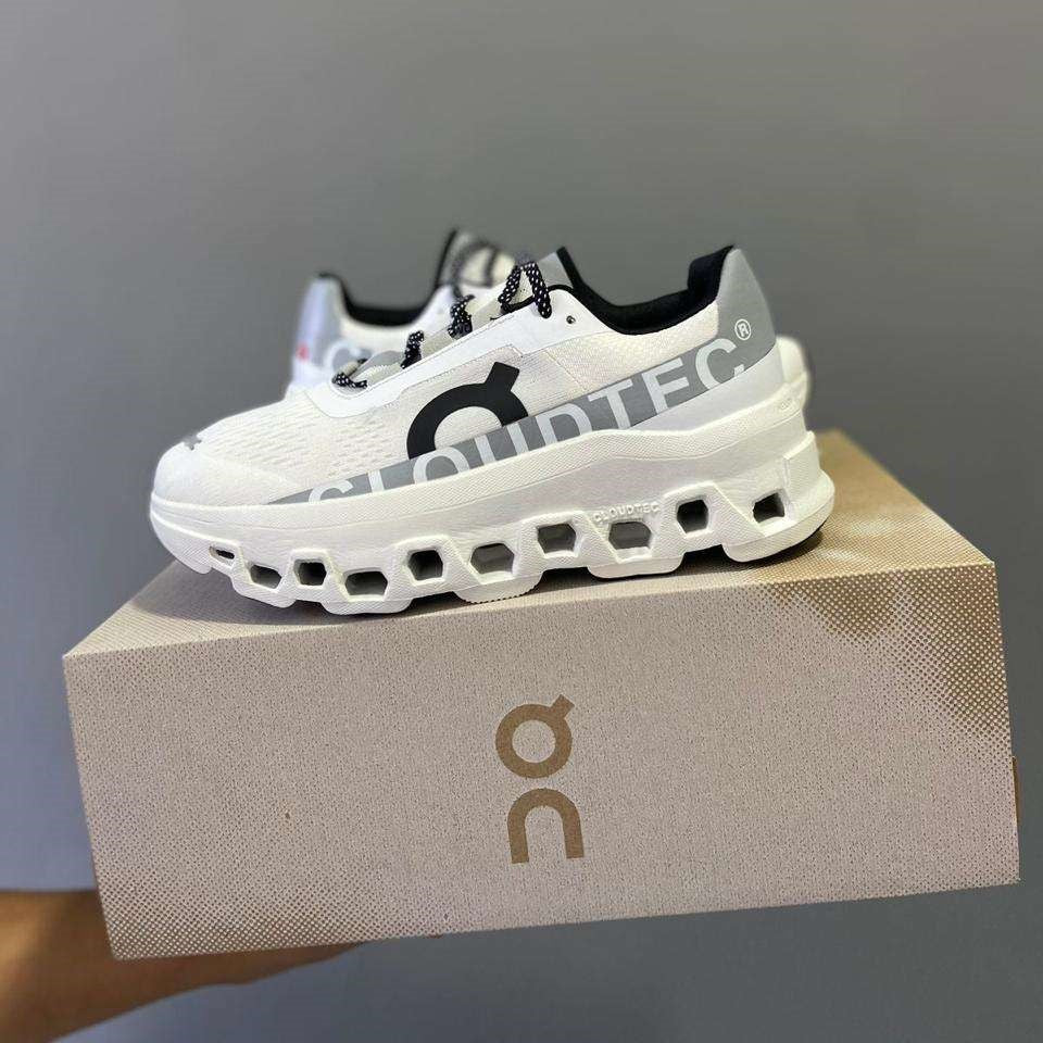 On Cloudmonster White