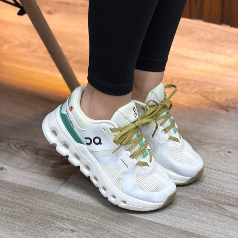 On Cloudrunner 2 Green