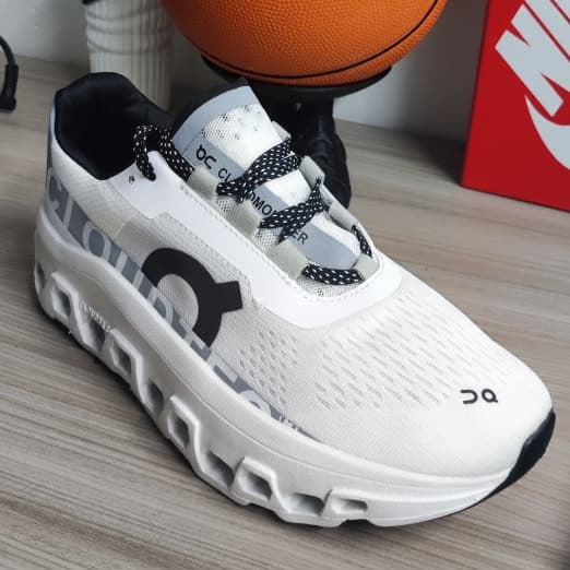 On Cloudmonster White